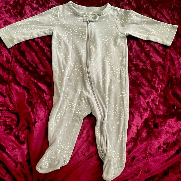Unisex 6M footed pajamas - Picture 1 of 2